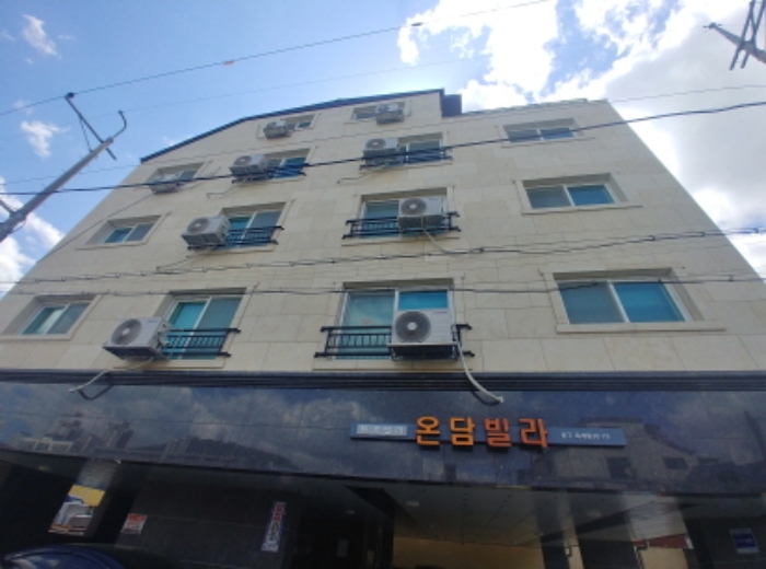 건물 전경