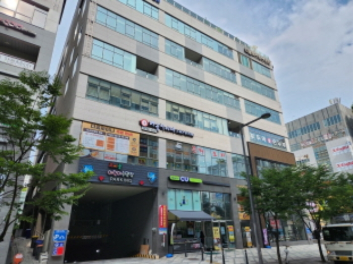 건물 전경
