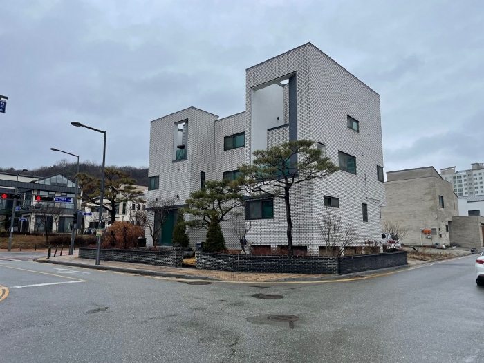 기호 1,2 남동측 전경