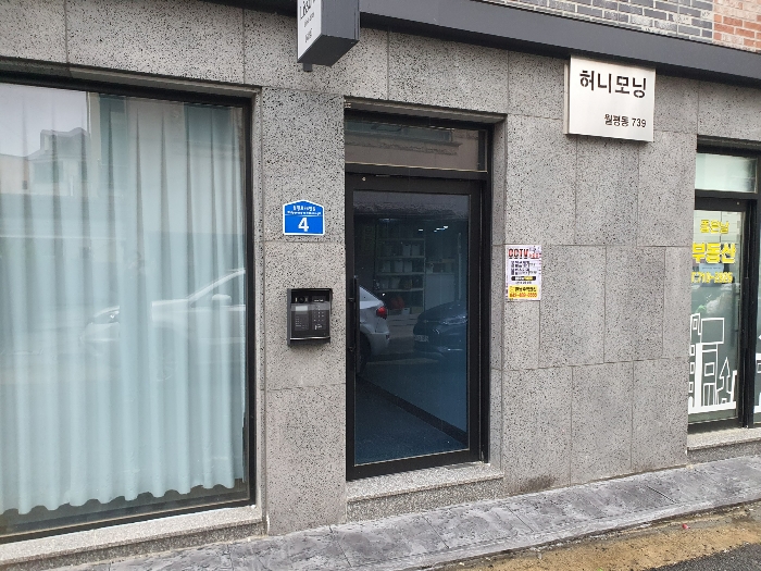 1층 공동현관 전경
