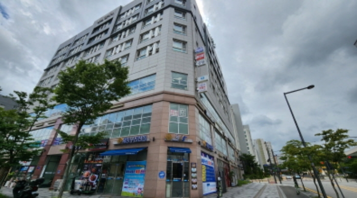 건물 전경