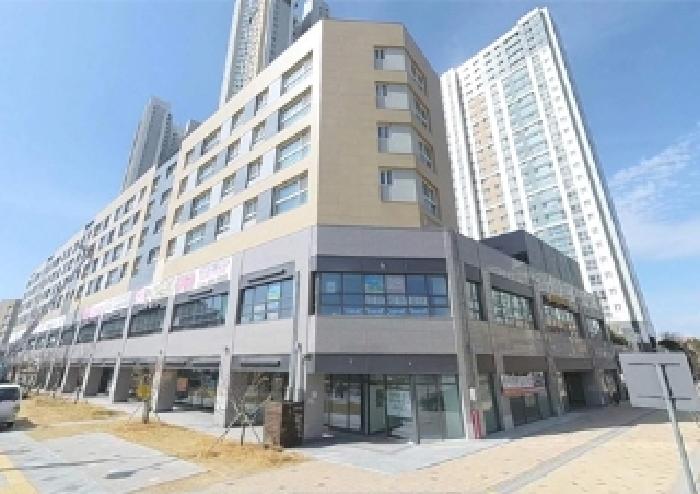 건물 전경