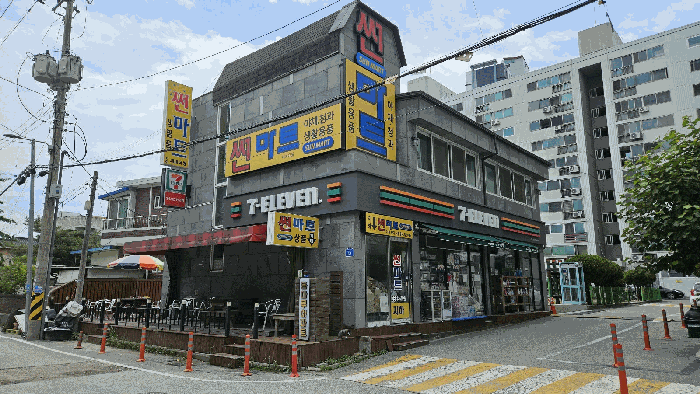 본건 상가동