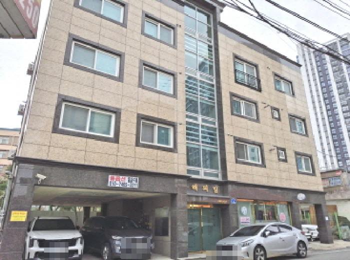 건물 전경