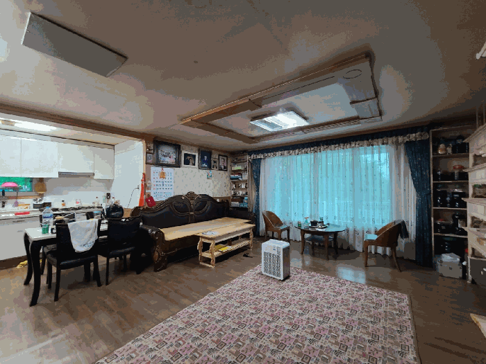 본건 건물 내부 전경