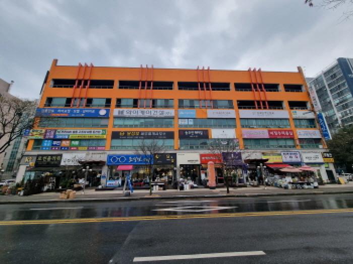 본 건 소재 건물 전경