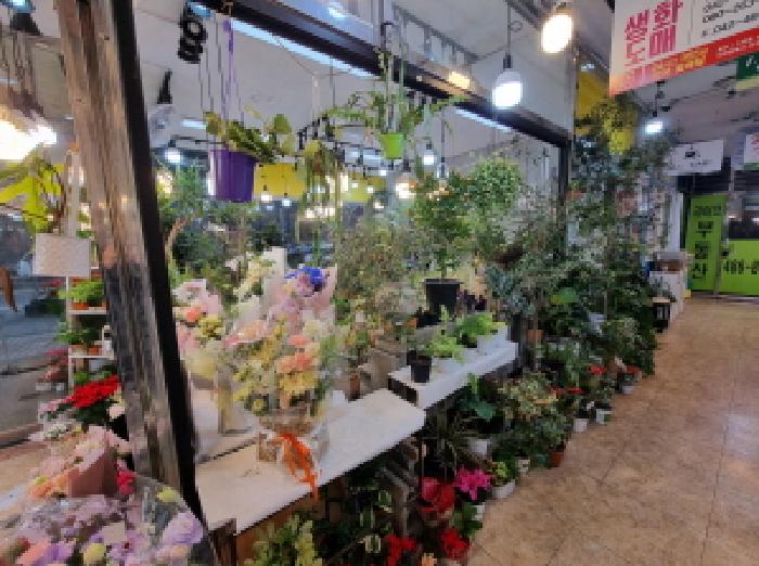 본 건 상가 전경