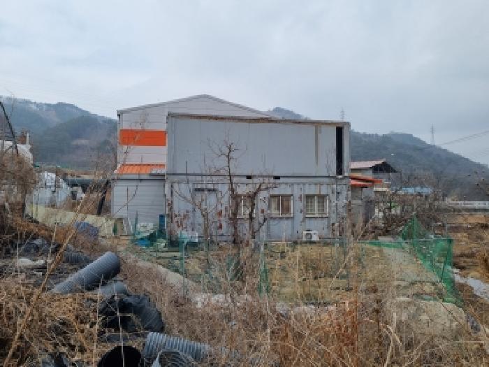 목록3 전경 및 제시외 2층 구조 컨테이너