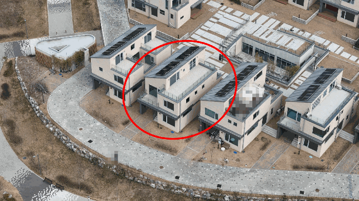 본건 항공경사사진