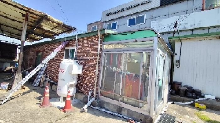 3번 부동산 지상의 제시외 주택