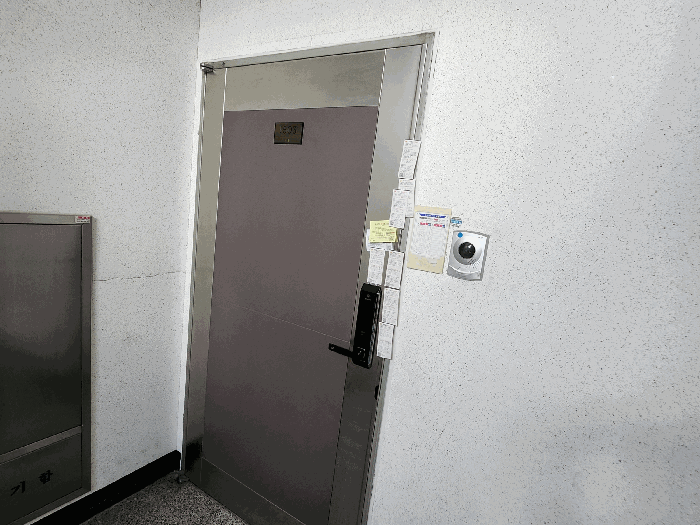 본건 전경(현관)