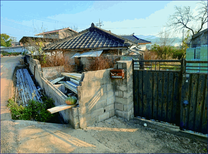 본건 제시외건물, 수목 등