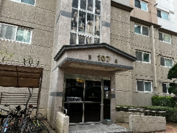 공동출임구