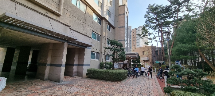 107동 1층 외관