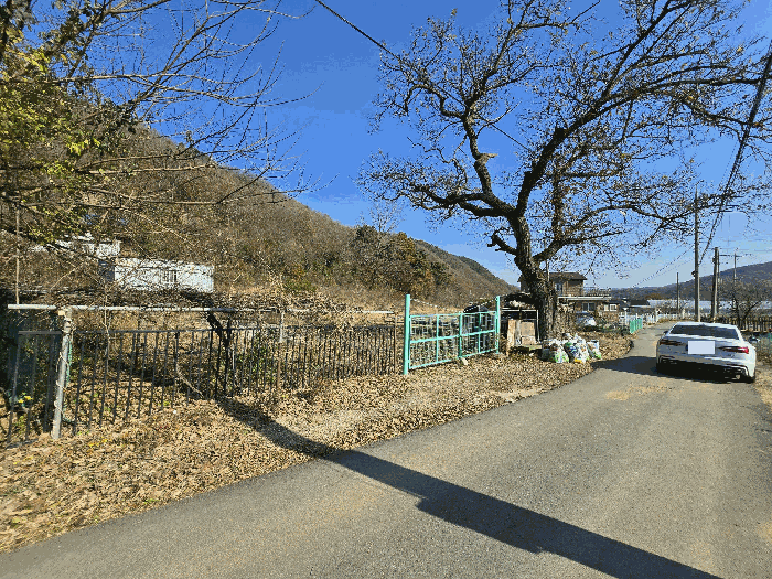 남서측에서 바라본 본건