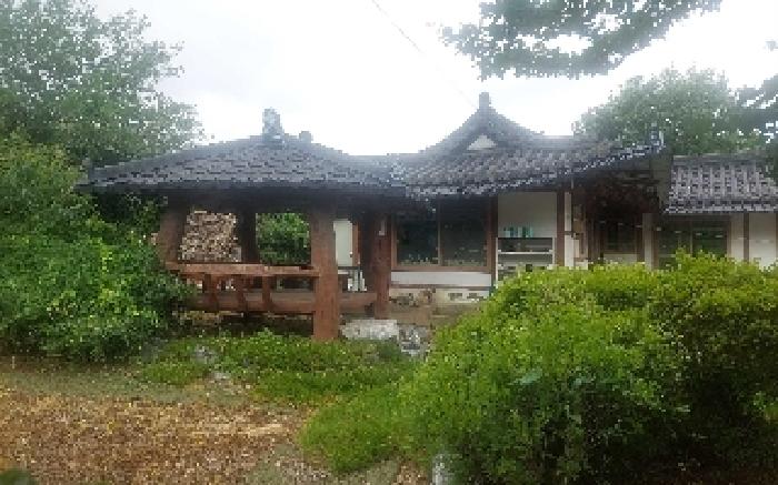 정자 및 주택