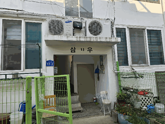 삼우연립 나동 1, 2호 라인 입구