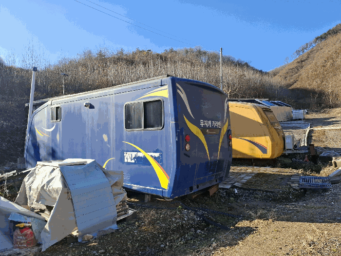 기호(2) 지상 이동가능한 카라반 근경
