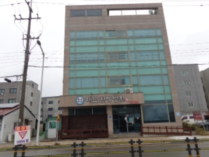 남쪽(정문 앞)에서 바라본 전경