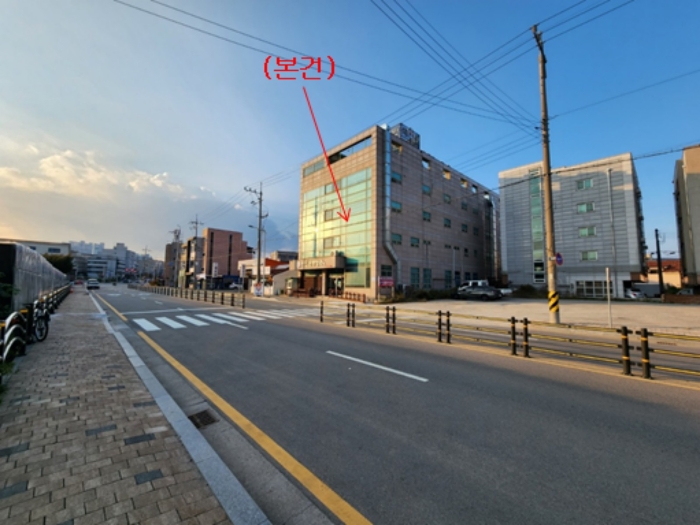 본건 주변 전경 - 본건 남동측 인근에서 촬영