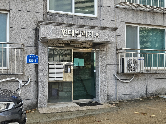 1층 출입문