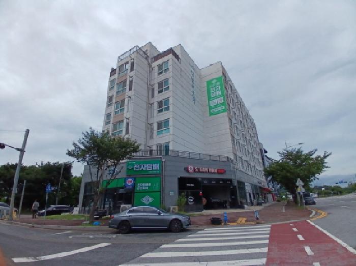 건물 전경