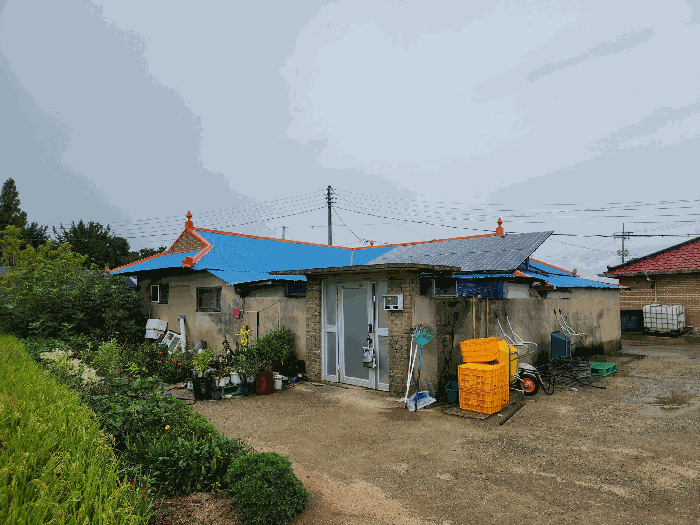 기호 2 및 제시외건물 ㉠, ㉡ 전경(남측에서 촬영)
