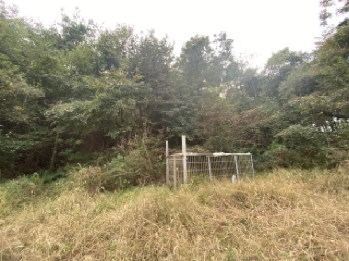 목록 1 북쪽 경계부분 주변토지 소재 철 구조물