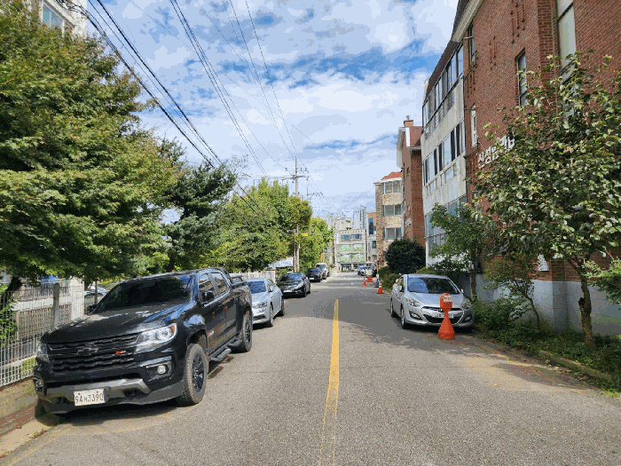 본건 북측 도로 및 주변 전경 1