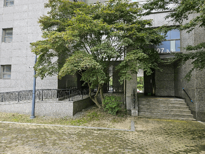 본건 공동현관