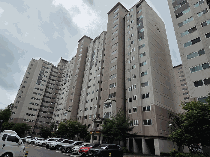 본건 소재 동 전경(북서측에서 촬영)