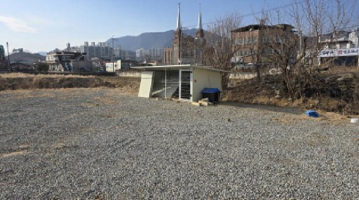 경북 칠곡군 북삼읍 인평리 429-4,429-5. 위 양 지상의 제시외 판넬조 건