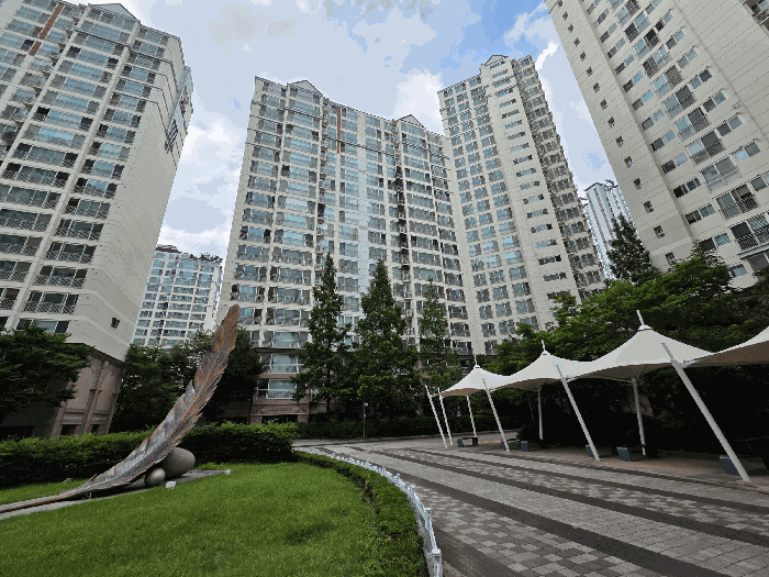 기호 1 : 남측에서 본 전경