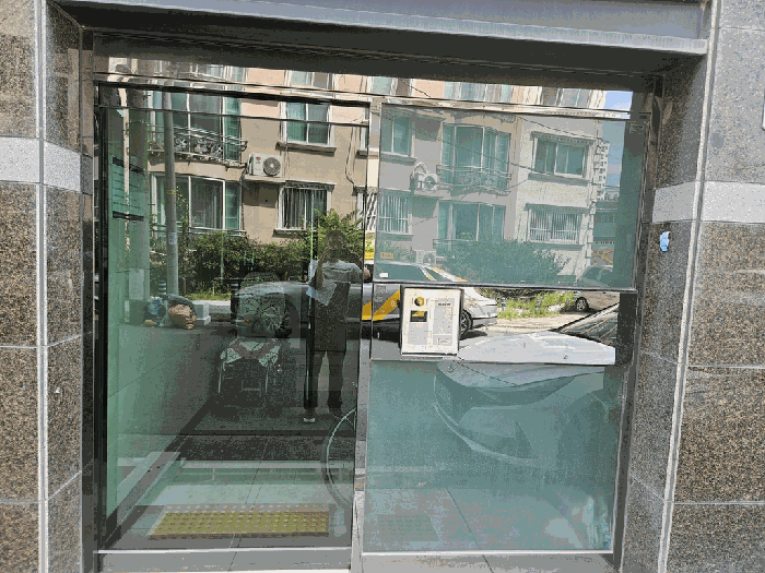 본건 입구