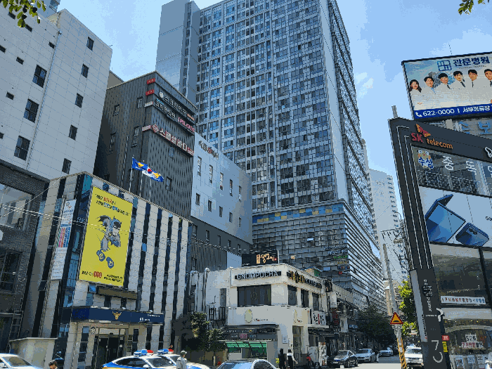 동측에서 본 범어네거리클래시아 전경