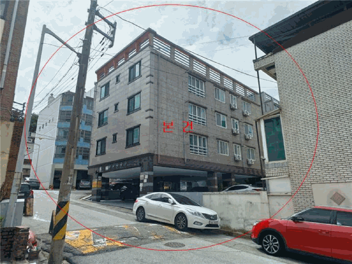 본건 전경 - 북동측 인근에서 촬영