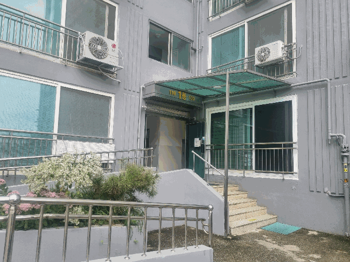 본건 입구