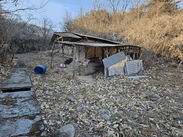 기호4), 제시외건물ㄱ(평가외)