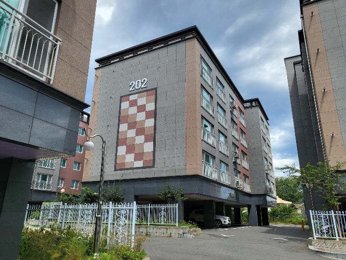 2022타경10437[8]