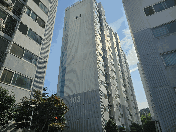 본건 소재 구분건물 전경