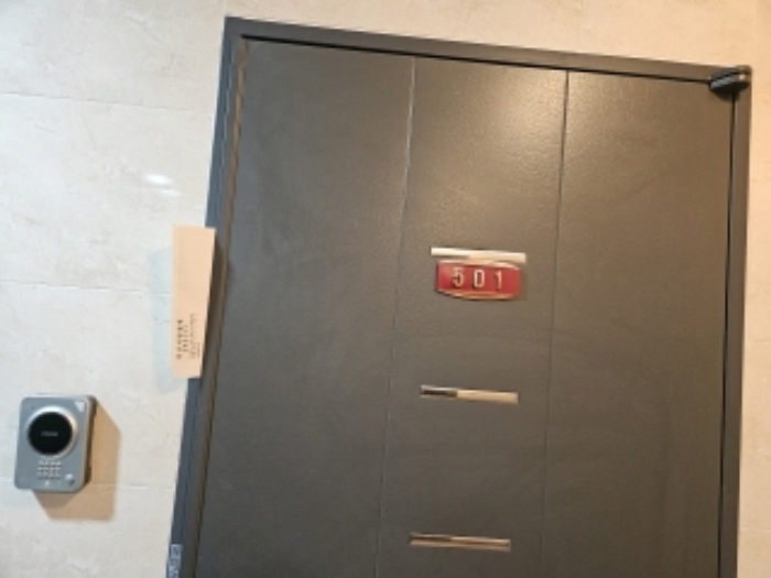부산광역시 부산진구 중앙대로989번길 14, (양정동,힐링빌)
세대현관
