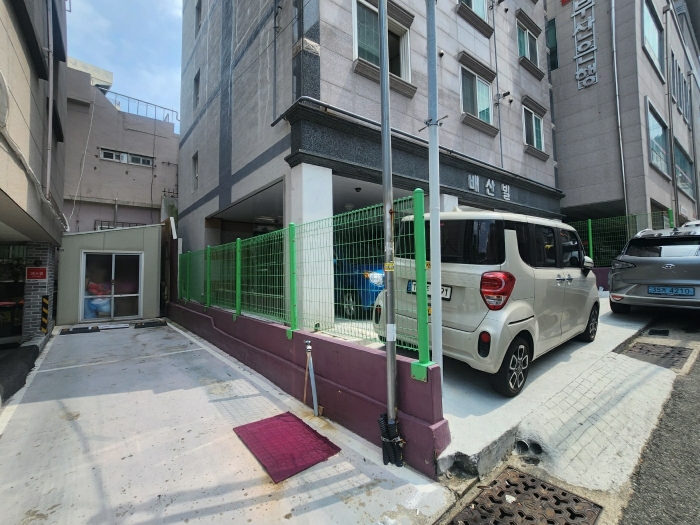 제시외물건㉠(메쉬휀스) 전경