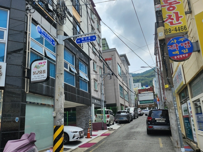 본건 북측->남측 전경 및 접면 도로 전경