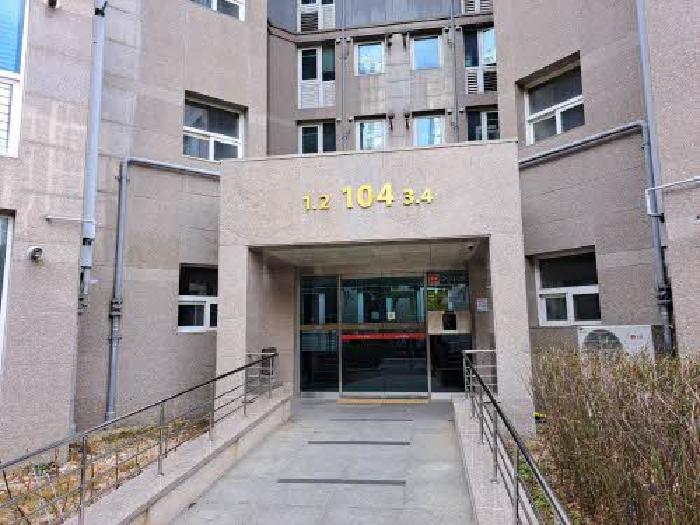 본건 104동 공동출입구