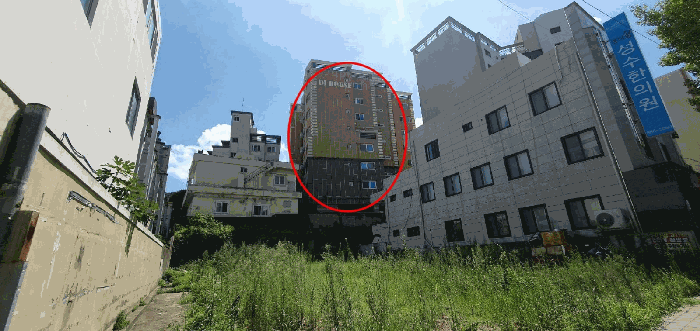 북동측에서 촬영(본건:디아이하우스2 2층 201호)