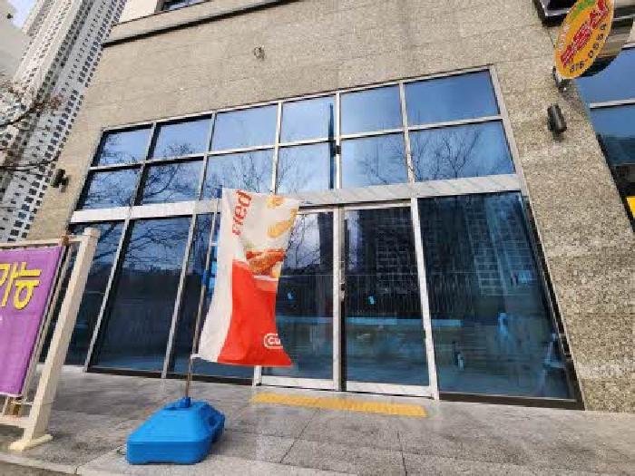 부산광역시 부산진구 중앙대로 841, 1층101호(범전동,더포레오피스텔)
출입문