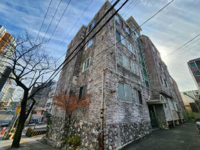 부산광역시 금정구 청룡로 51, 나동 1층102호
건물전경