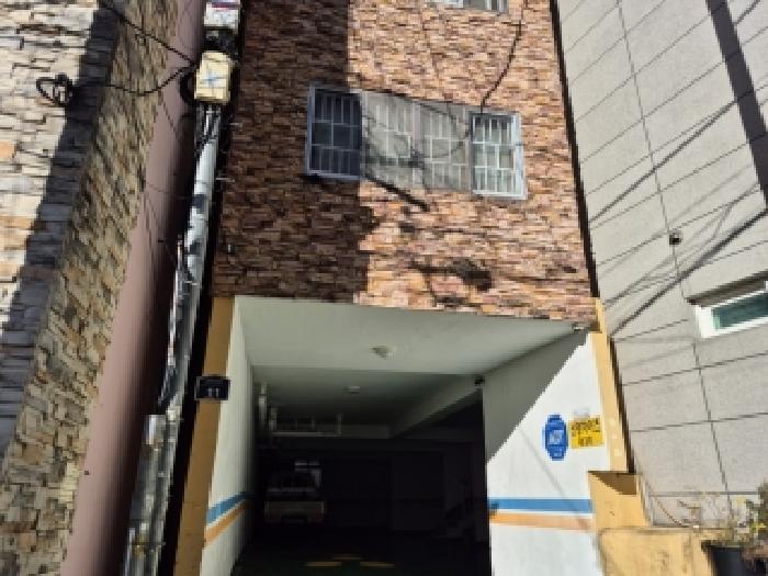 부산광역시 부산진구 진남로374번길 11, 4층402호(전포동,신영하이츠빌라3차)