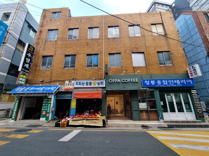 본건(1-30) 전경