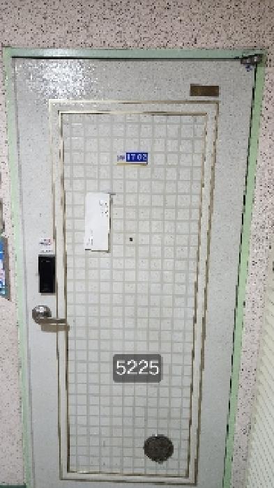 본건 호실